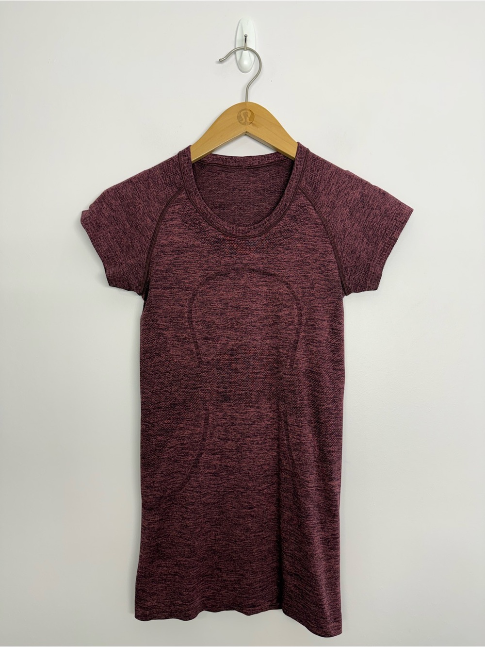 Lululemon Swiftly Tech Short Sleeve Dark Adobe / Misty Merlot Size 4